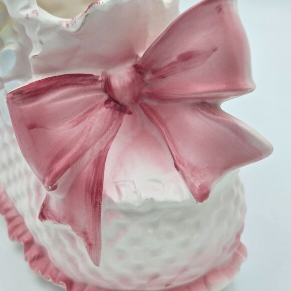 Napco C-7707 Baby Shoe Planter Ceramic Pink White Pastel 1950s Cottage Core - Picture 8 of 10